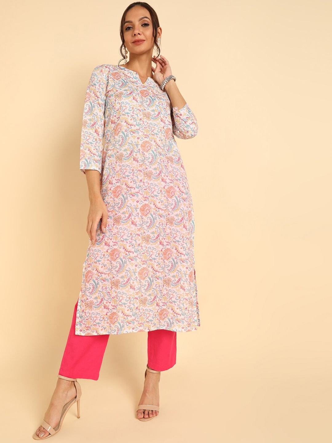 

AHIKA Women Taupe Ethnic Motifs Printed Keyhole Neck Kurta