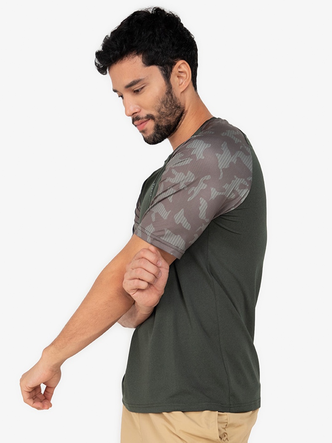 

ZALORA ACTIVE Men Multicoloured Camouflage Printed Outdoor T-shirt, Multi