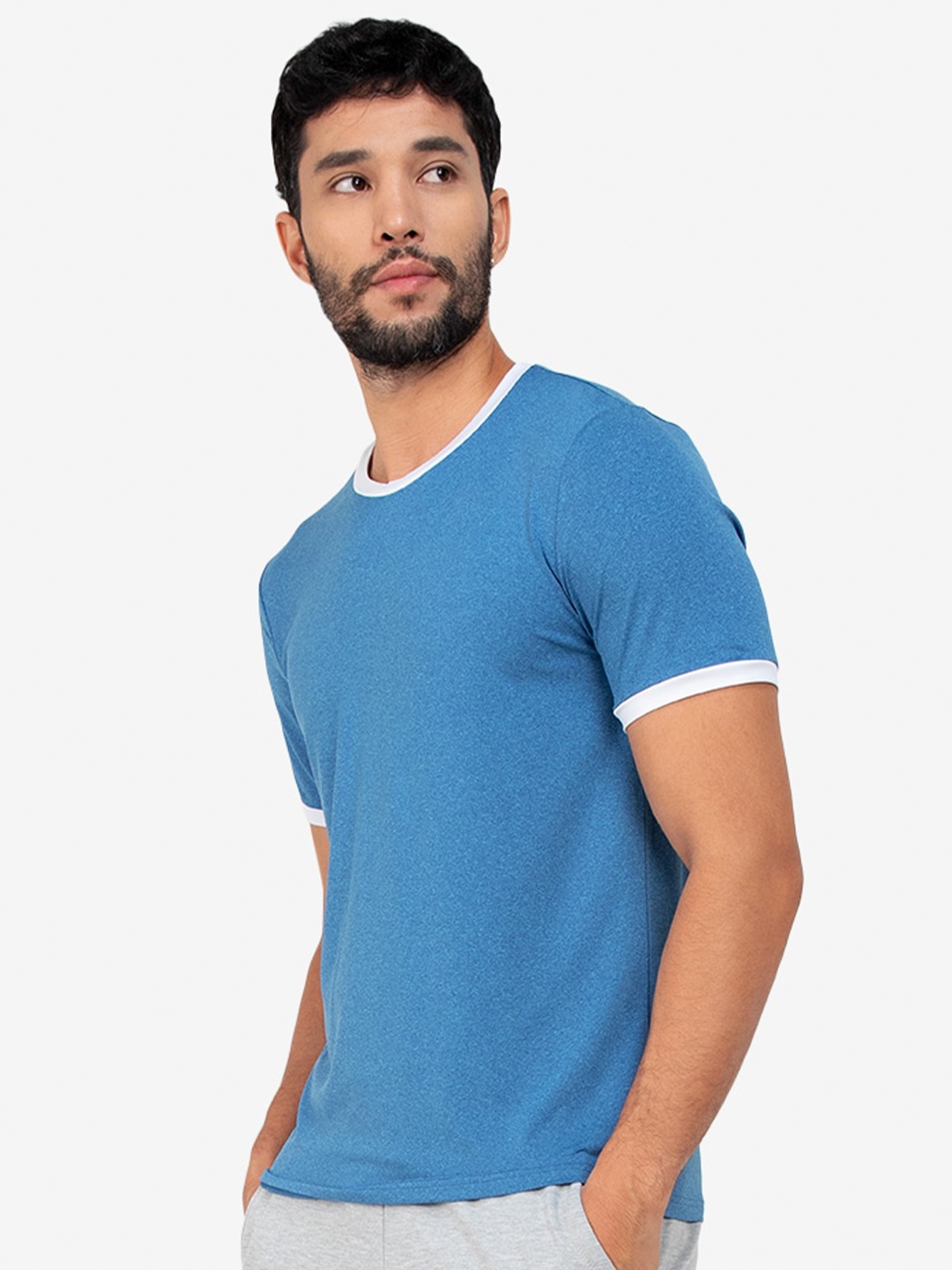 

ZALORA ACTIVE Men Blue Solid T-shirt