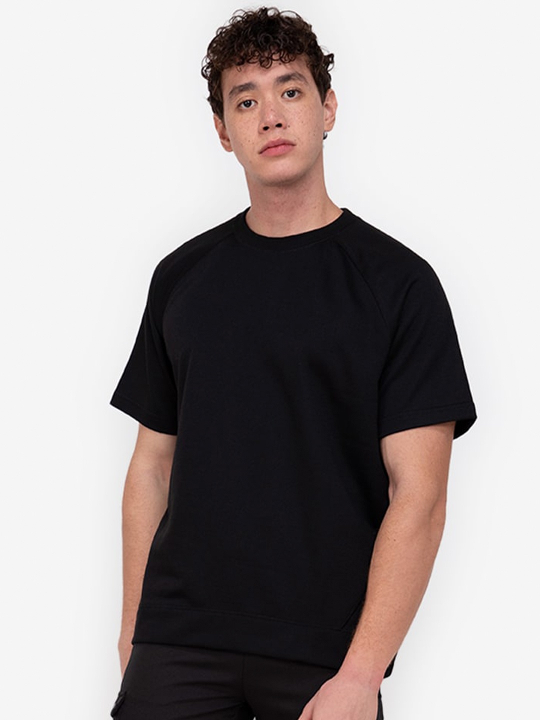 

ZALORA BASICS Men Black Raglan Sleeves T-Shirt