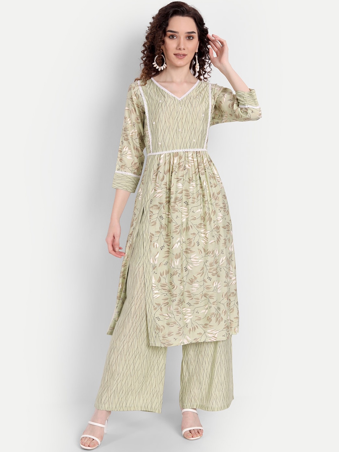 

HK colours of fashion Women Green Floral Printed Kurta Set