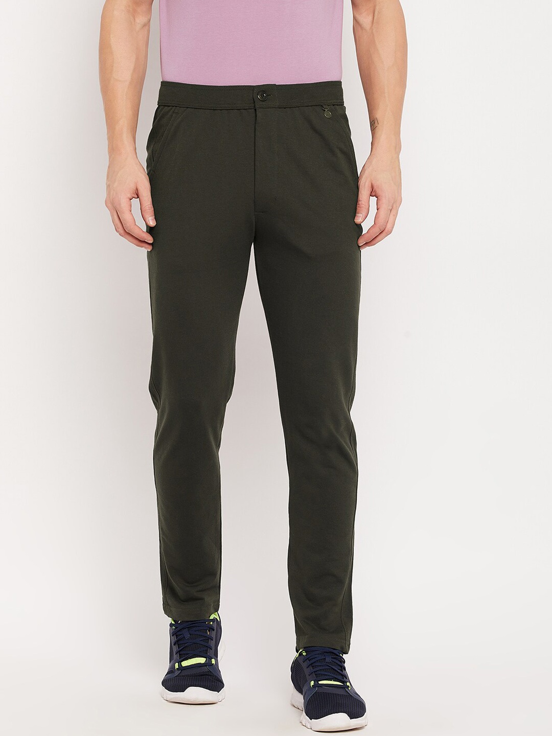

Okane Men Olive Green Slim Fit Trousers