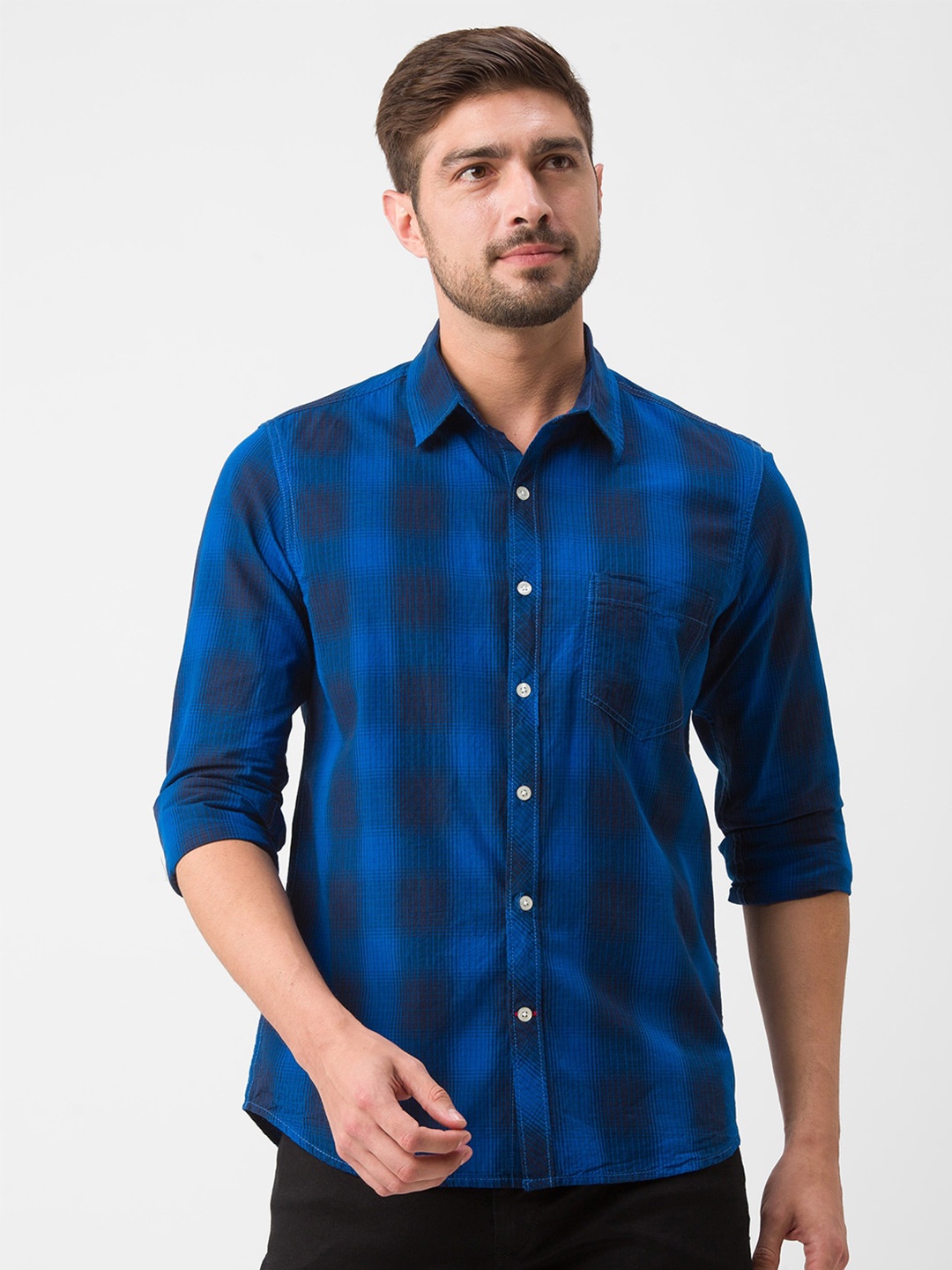 

Globus Men Blue Standard Buffalo Checked Casual Shirt