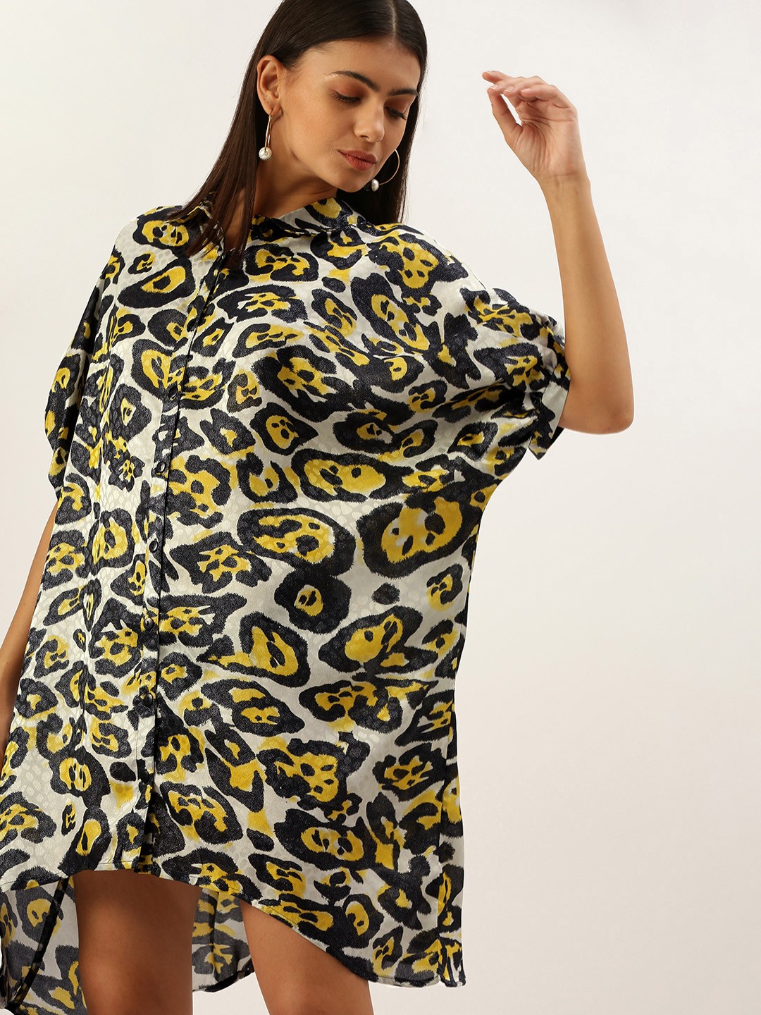 

FOREVER 21 Women White & Black Printed Shirt Dress