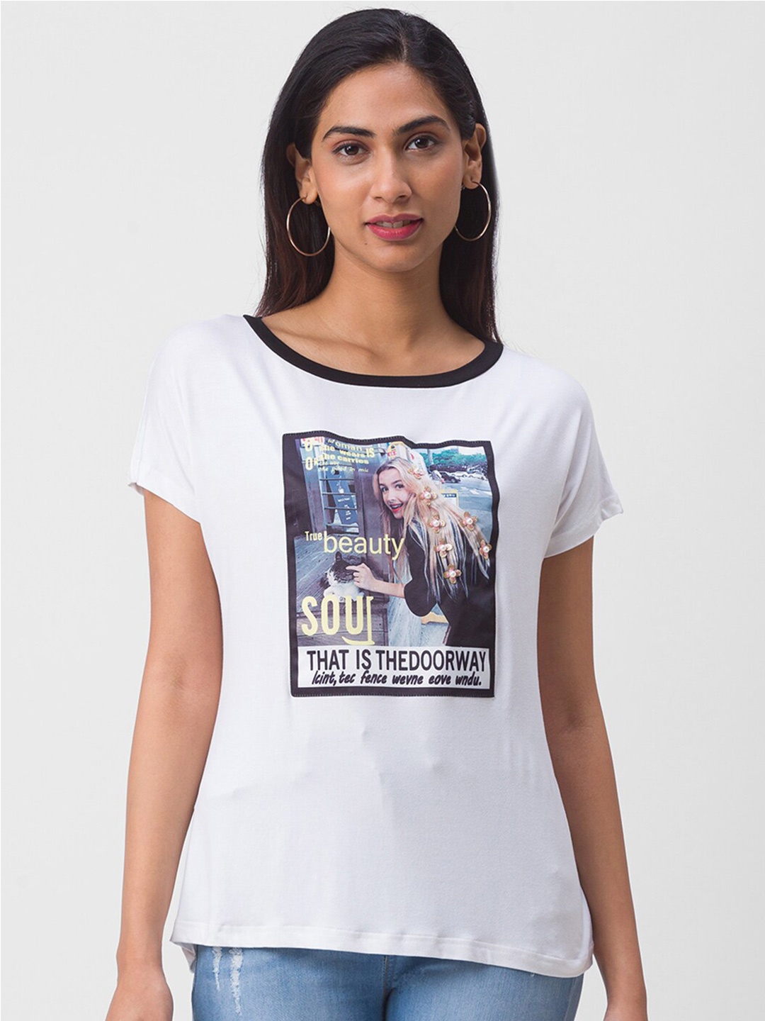 

Globus Women White Graphic Printed T-shirt