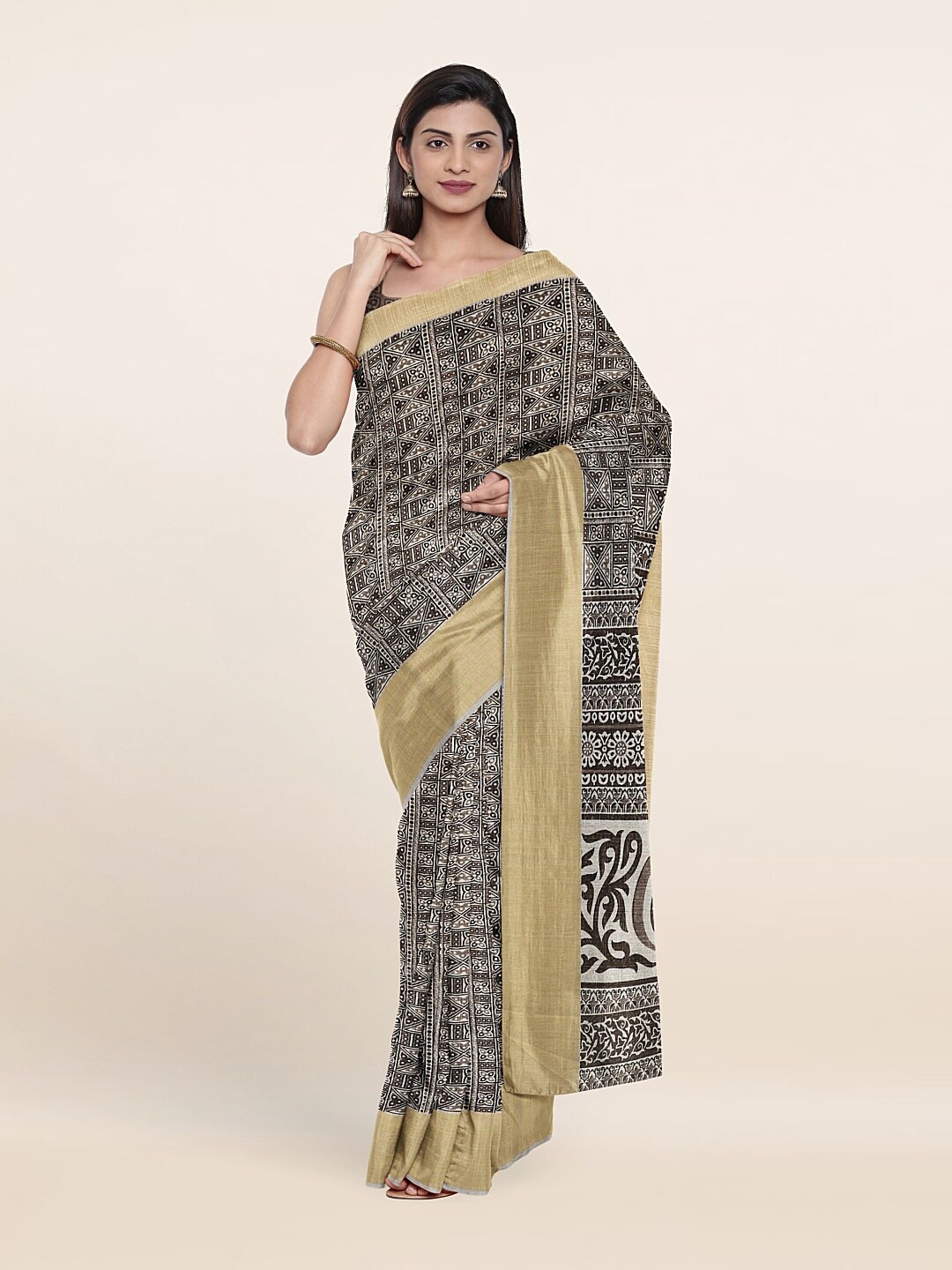 

Pothys Grey & White Ethnic Motifs Printed Cotton Blend Saree