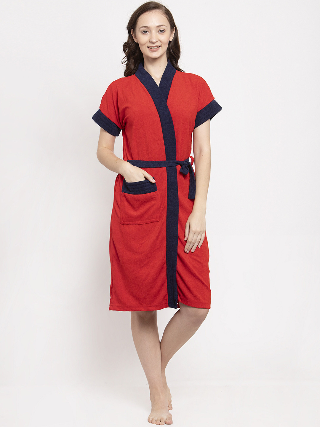 

POORAK Women Red & Navy Blue Solid Bath Robe