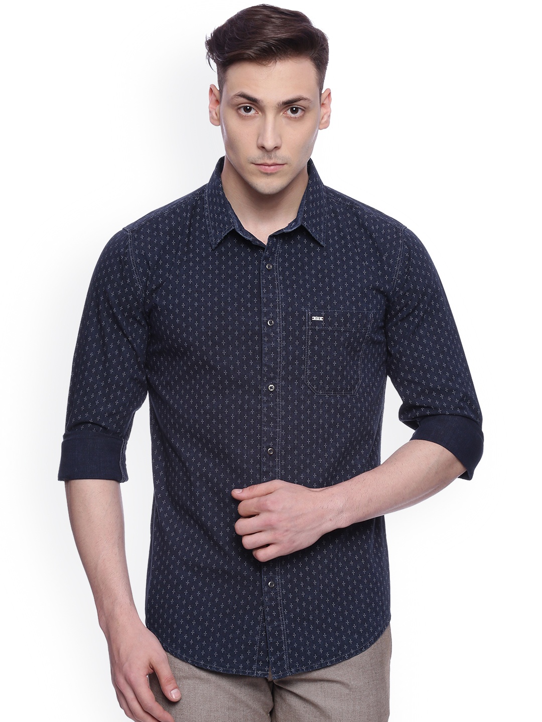 

Basics Men Navy Slim Fit Printed Casual Shirt, Navy blue