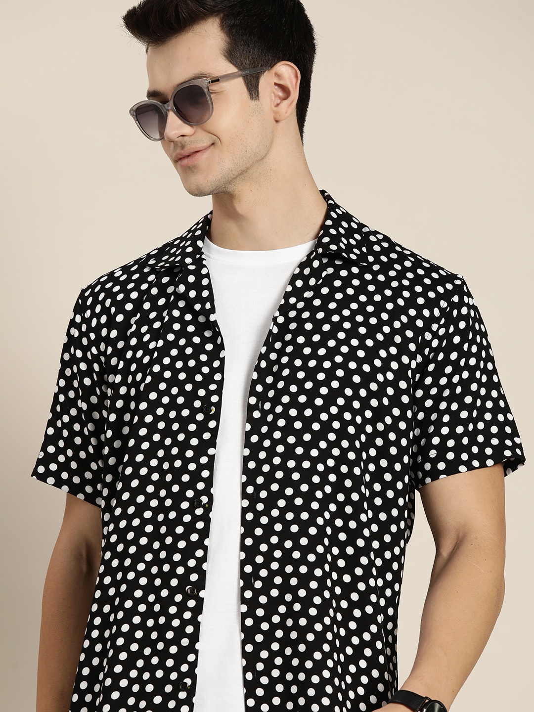 

Hancock Men Black & White Polka Dot Printed Casual Shirt