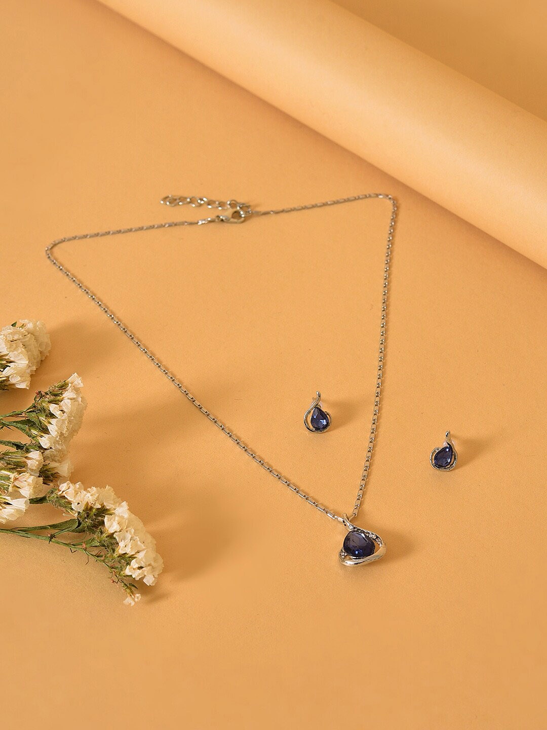 

SOHI Silver-Plated Blue Stone-Studded Jewellery Set