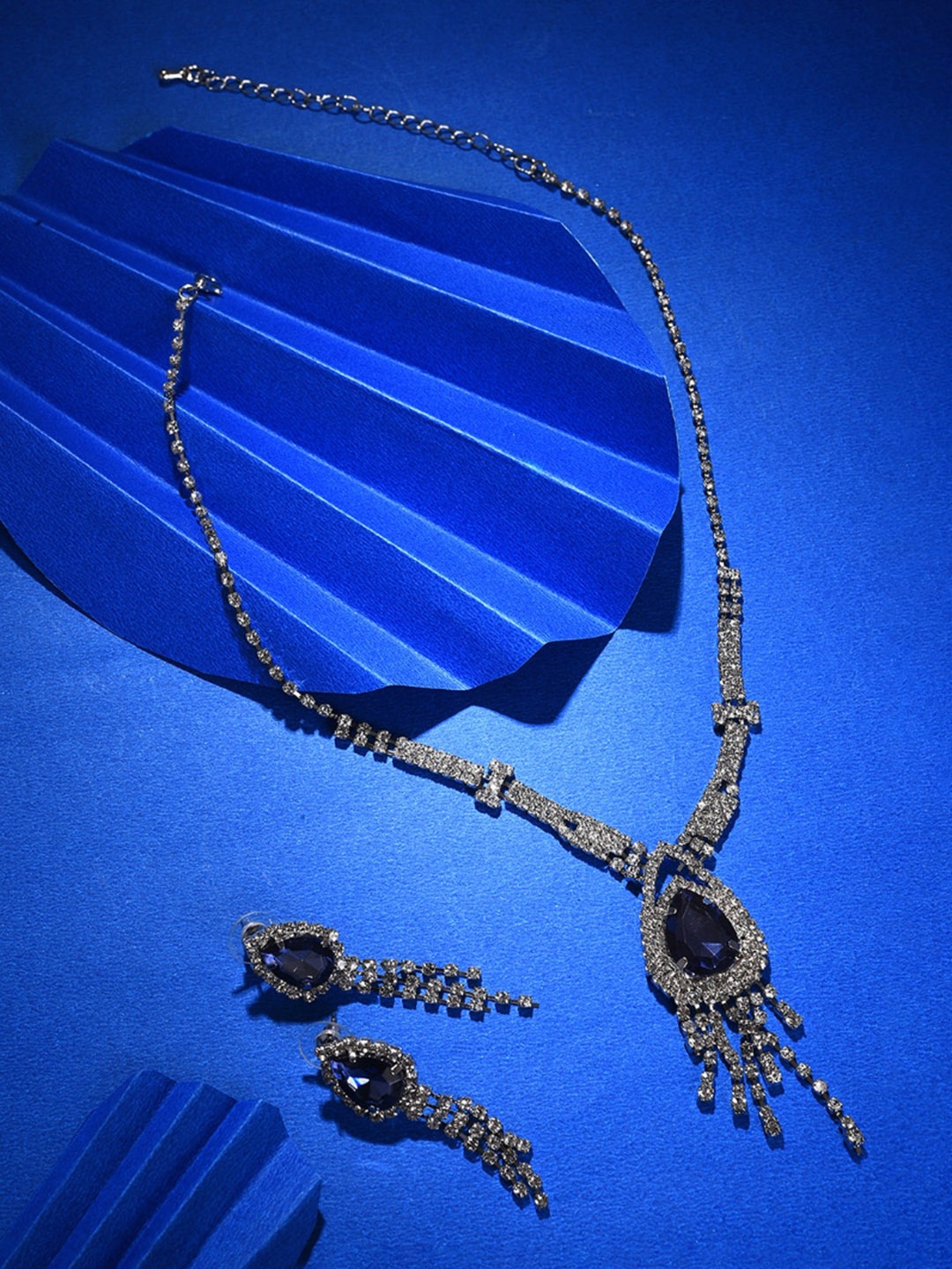 

SOHI Silver-Plated Blue Stone-Studded Jewellery Set