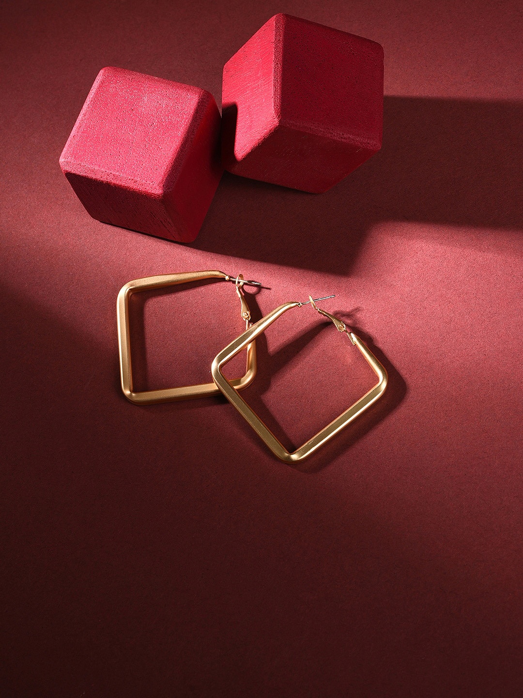 

SOHI Gold-Toned Contemporary Hoop Earrings