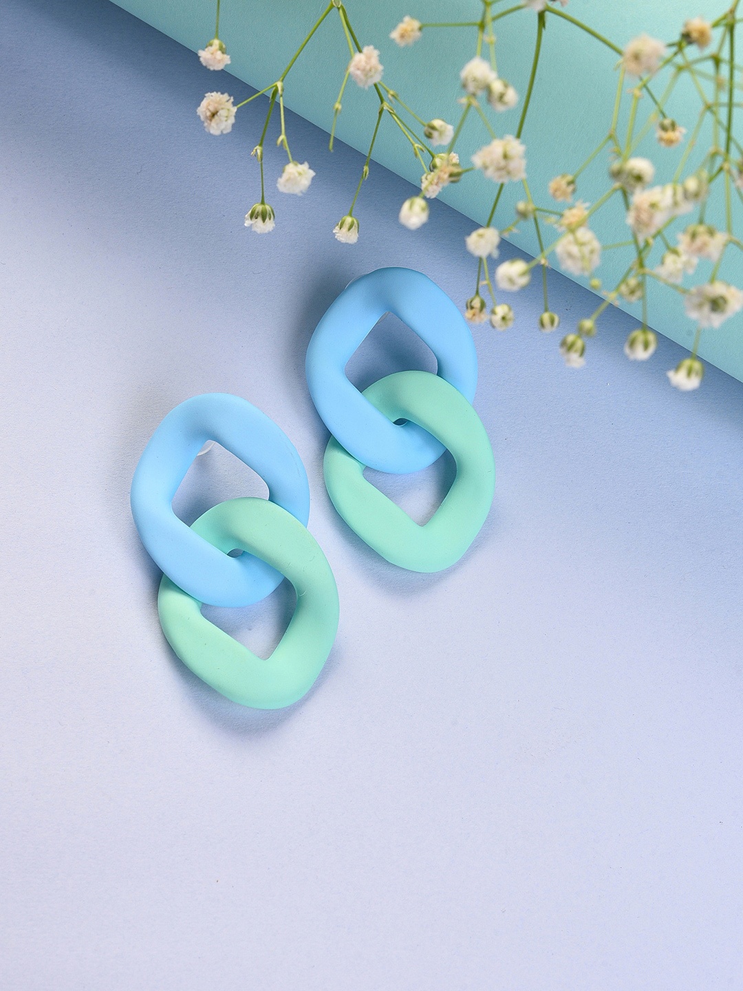 

SOHI Blue Contemporary Drop Earrings