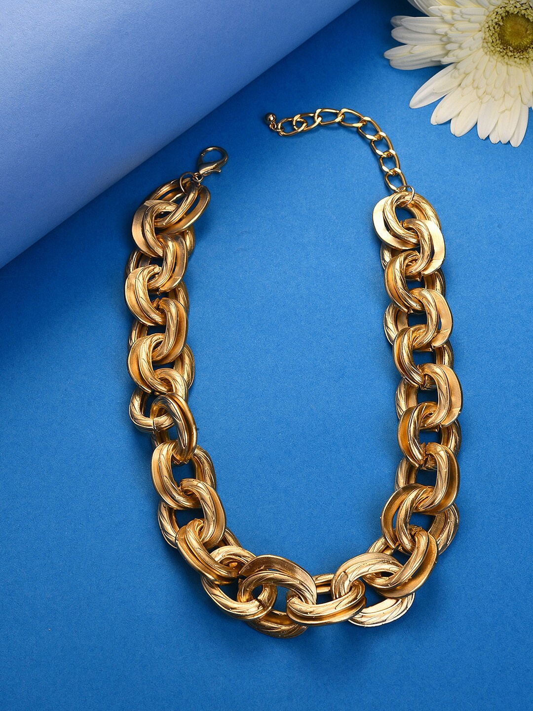 

SOHI Gold Plated Necklace with Chain Detail