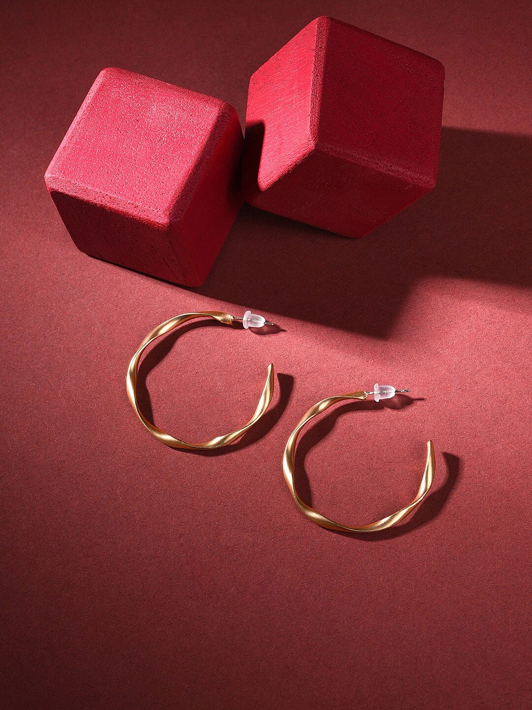 

SOHI Gold-Toned Contemporary Hoop Earrings