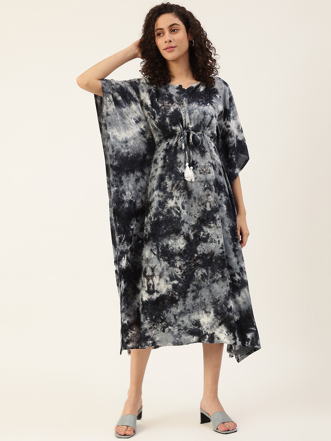 

Maaesa Women Black & Grey Dyed Kaftan Midi Dress