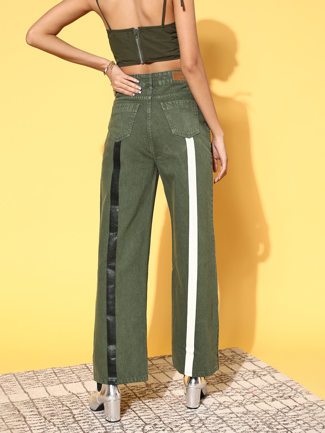 

SASSAFRAS Women Lovely Olive High-Rise Straight Fit Jeans