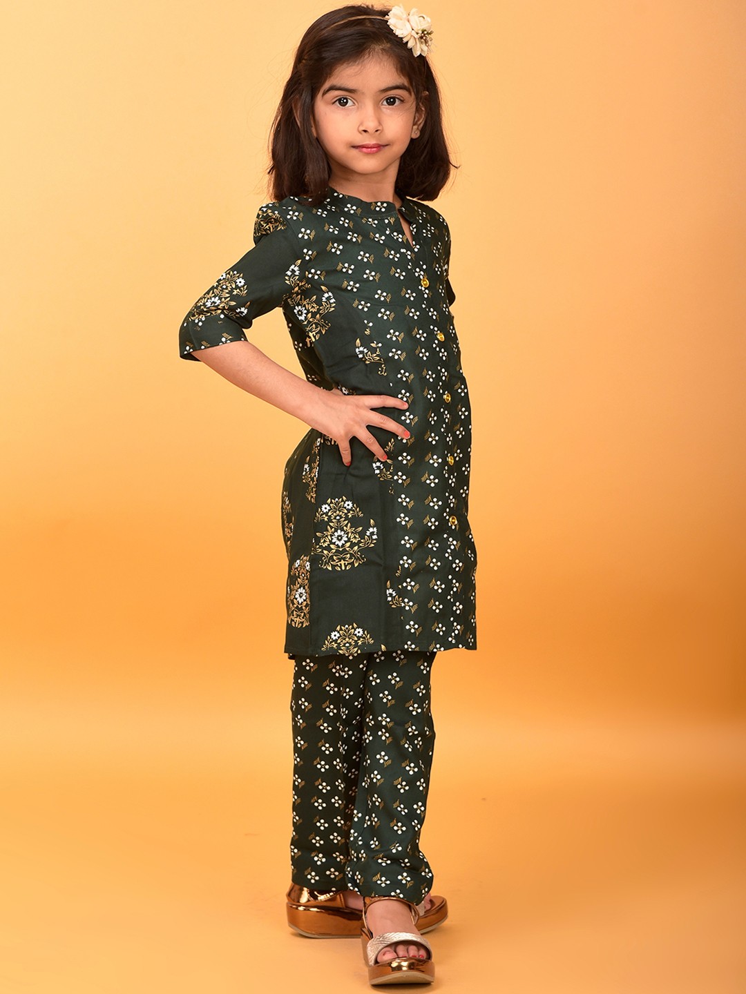 

misbis Girls Green Printed Kurta with Trousers