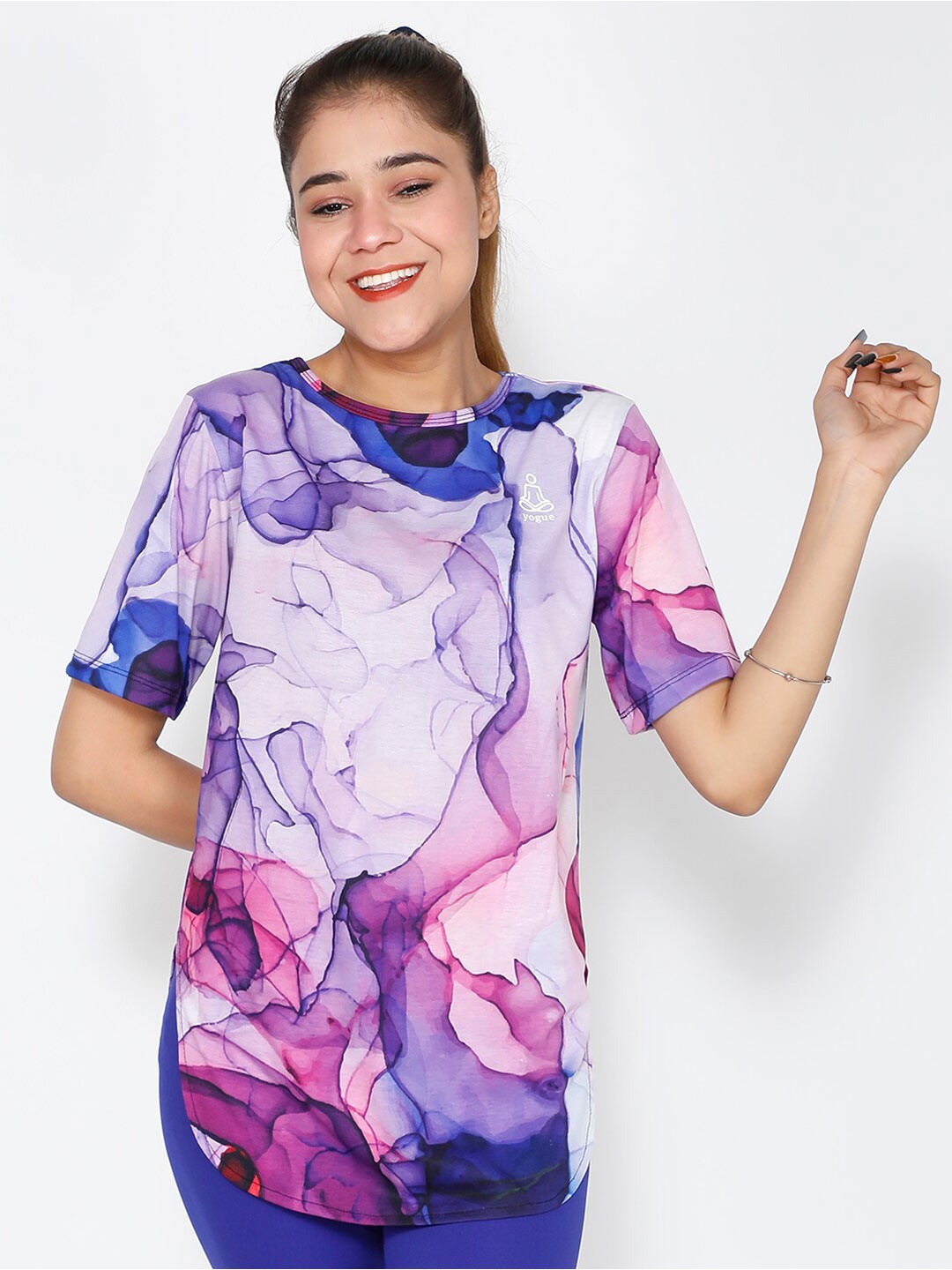 

Yogue Activewear Women White Printed V-Neck Outdoor T-shirt