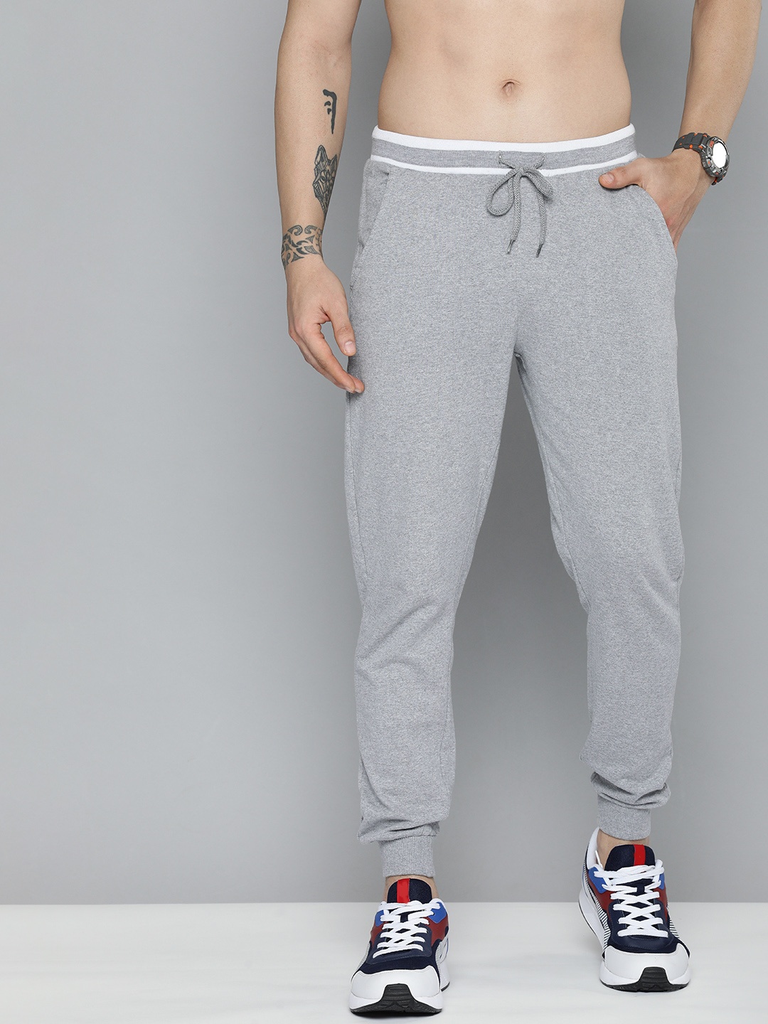 

Harvard Men Grey Solid Joggers