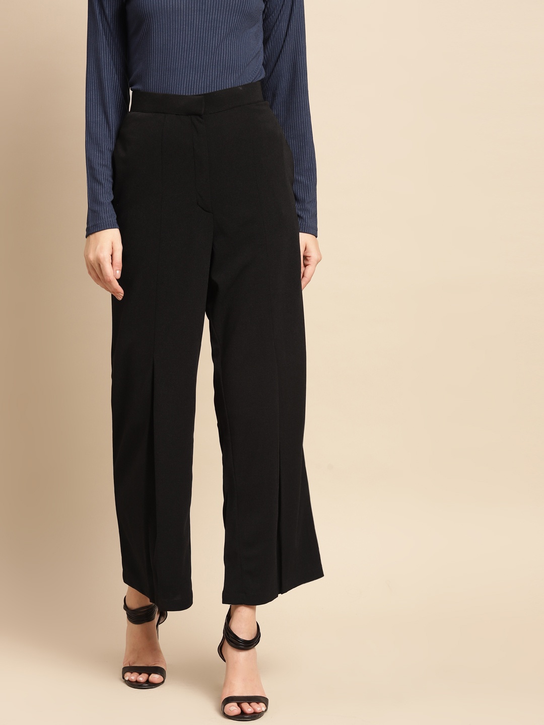 

WoowZerz Women Black Solid Sharp Slim Fit High-Rise Trousers