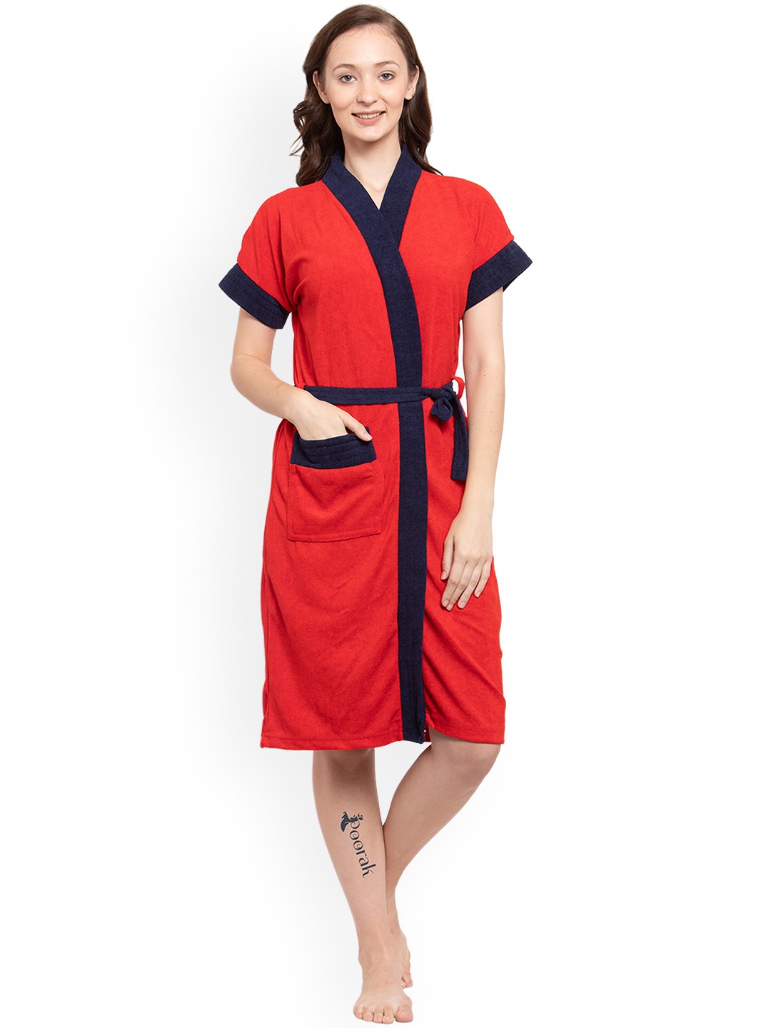 

POORAK Women Red & Black Solid Bath Robe