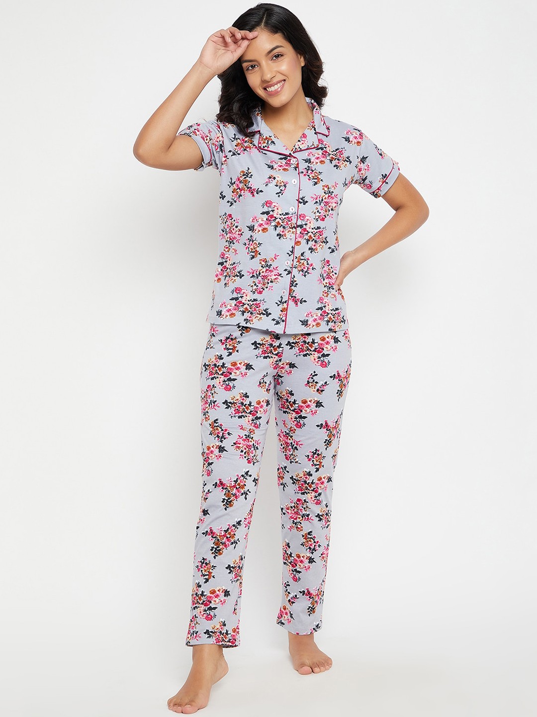 

Clovia Women Grey & Pink Printed Night suit