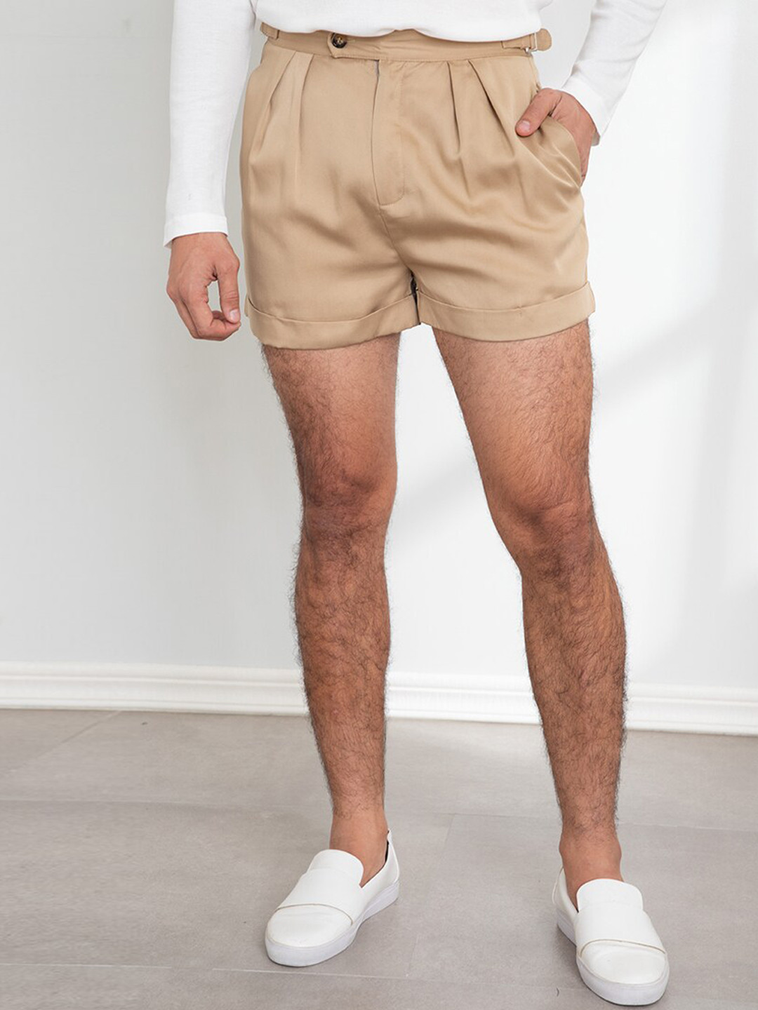 

ORIGIN BY ZALORA Men Beige Solid Shorts
