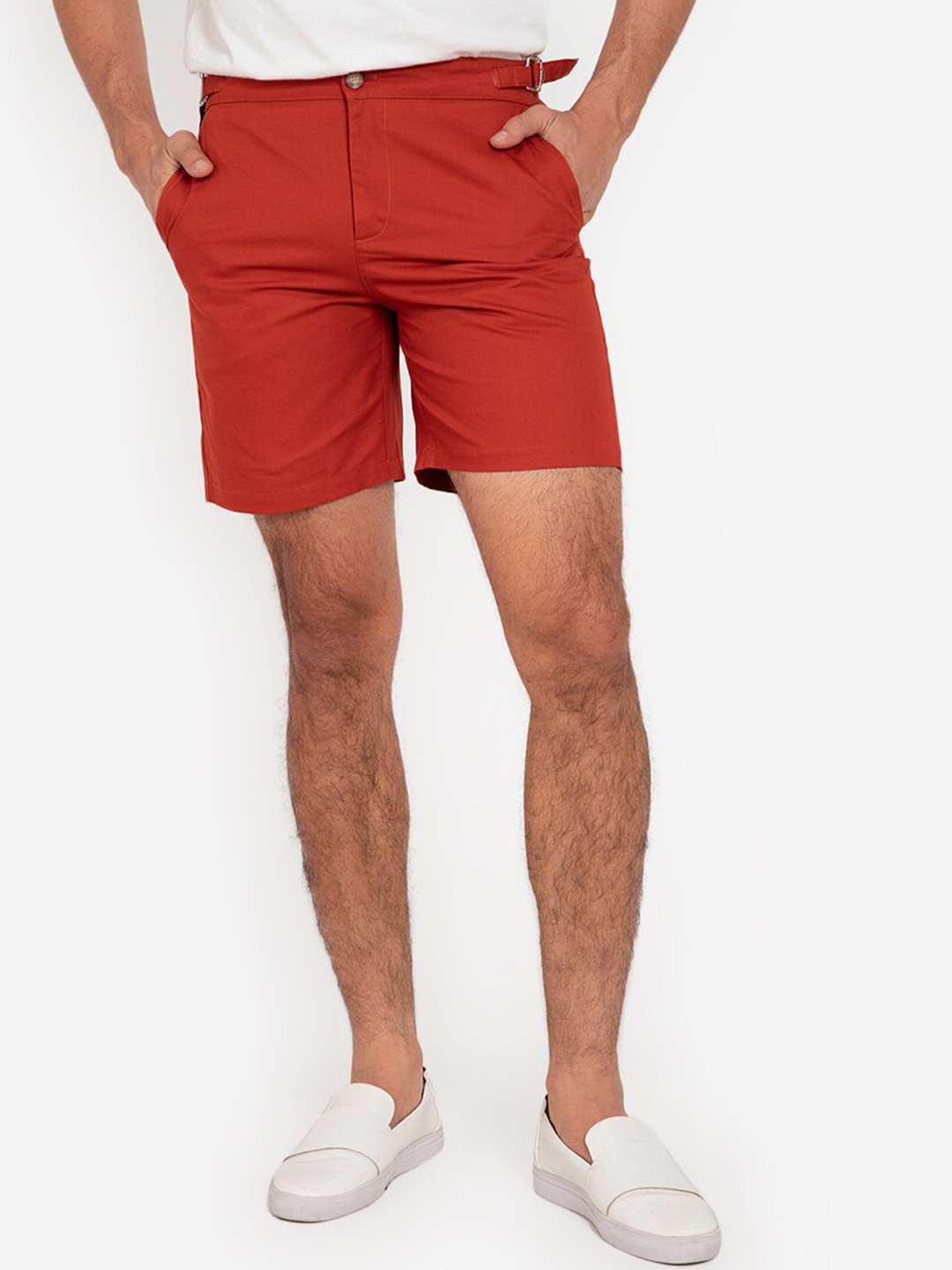 

ZALORA BASICS Men Rust Red Solid Pure Cotton Shorts