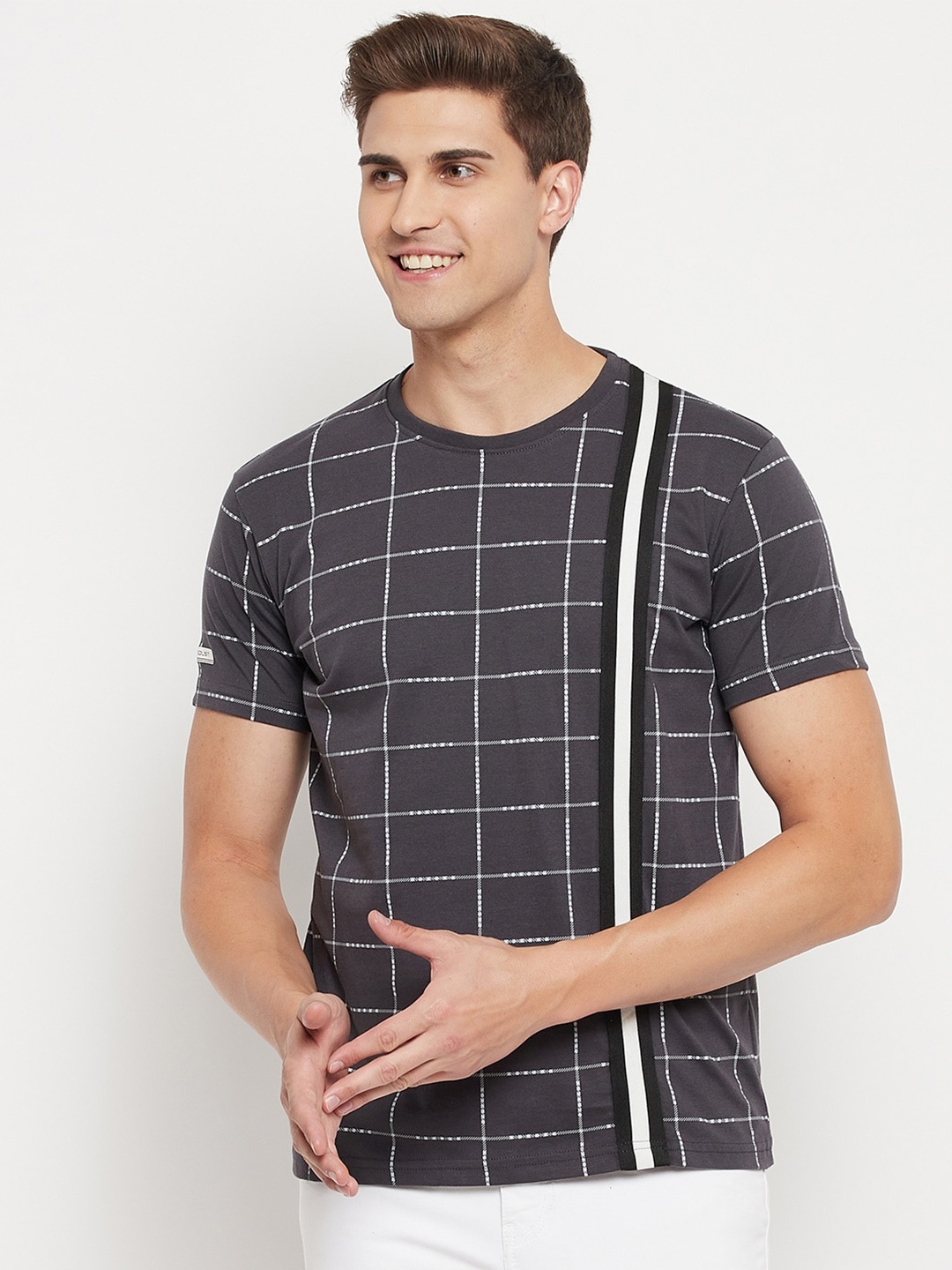 

Duke Men Grey Checked Slim Fit Cotton T-shirt