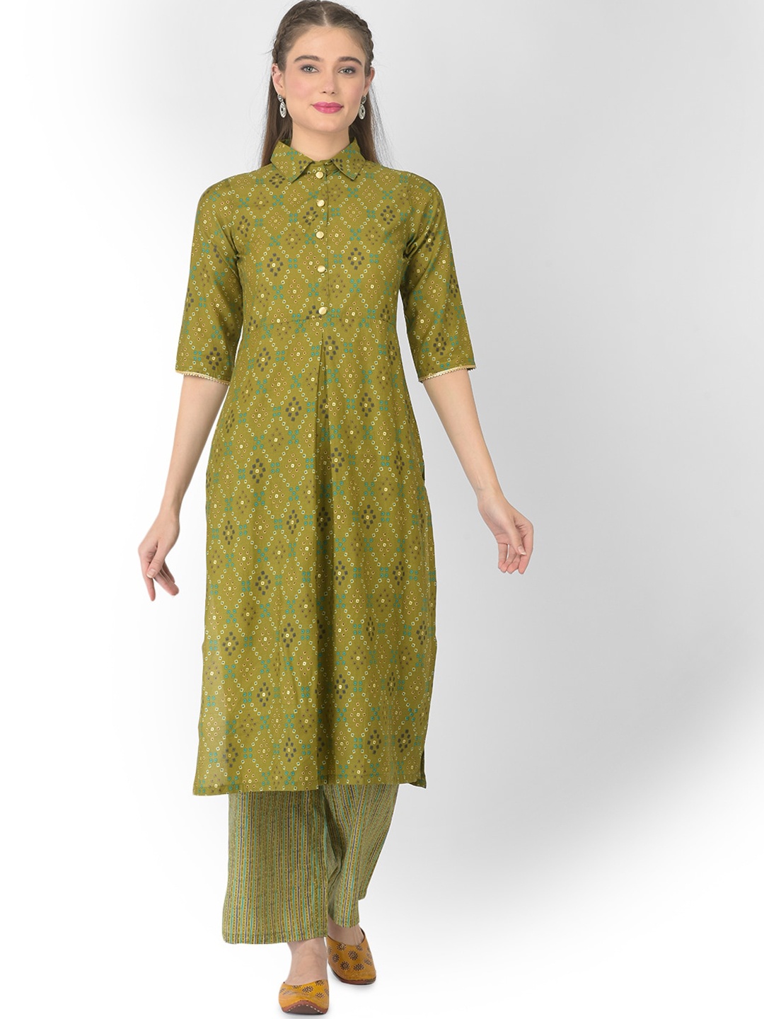 

V TRADITION Women Green Printed Pleated Kurta with Palazzos