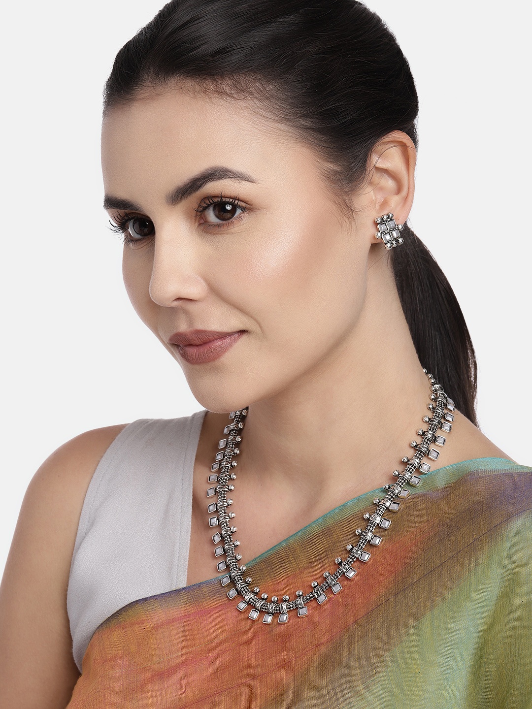 

I Jewels Women Oxidised Silver-Plated Handcrafted Kundan Studded Jewellery Set