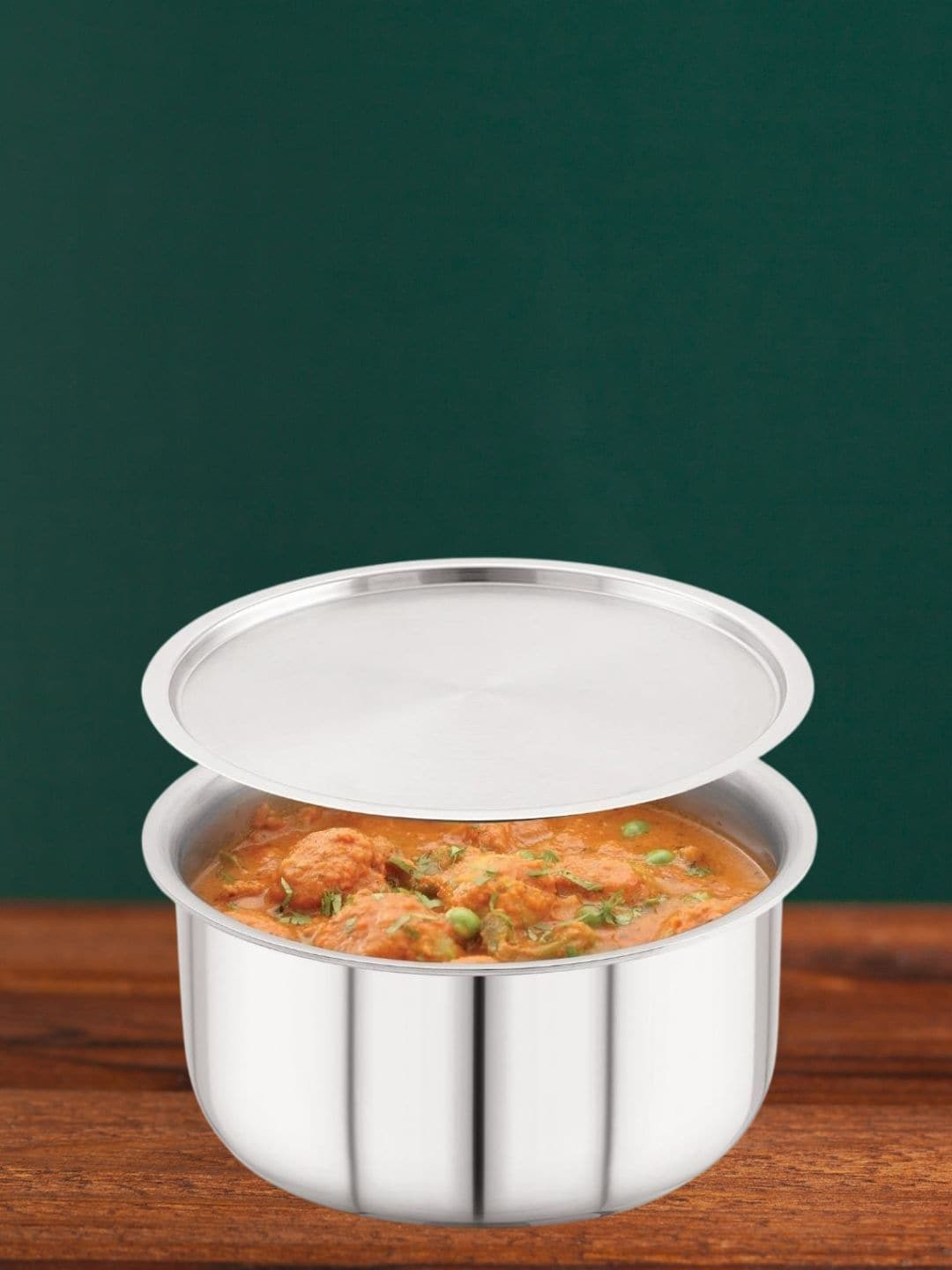 

MAGNUS Silver-Toned Triply Stainless Steel Tope with Stainless Steel Lid 24 cm 5.15 L