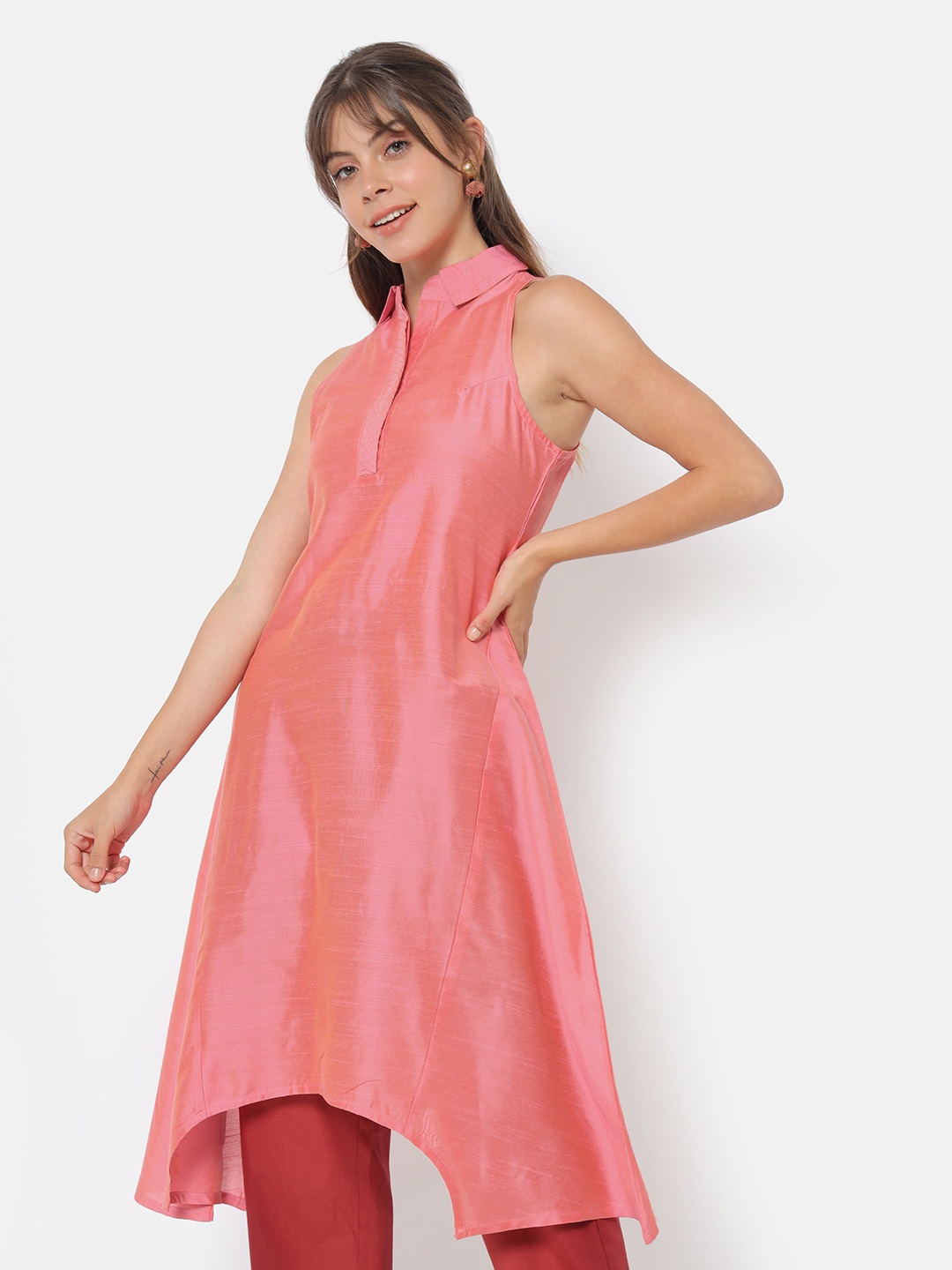 

Saaki Women Pink Kurta
