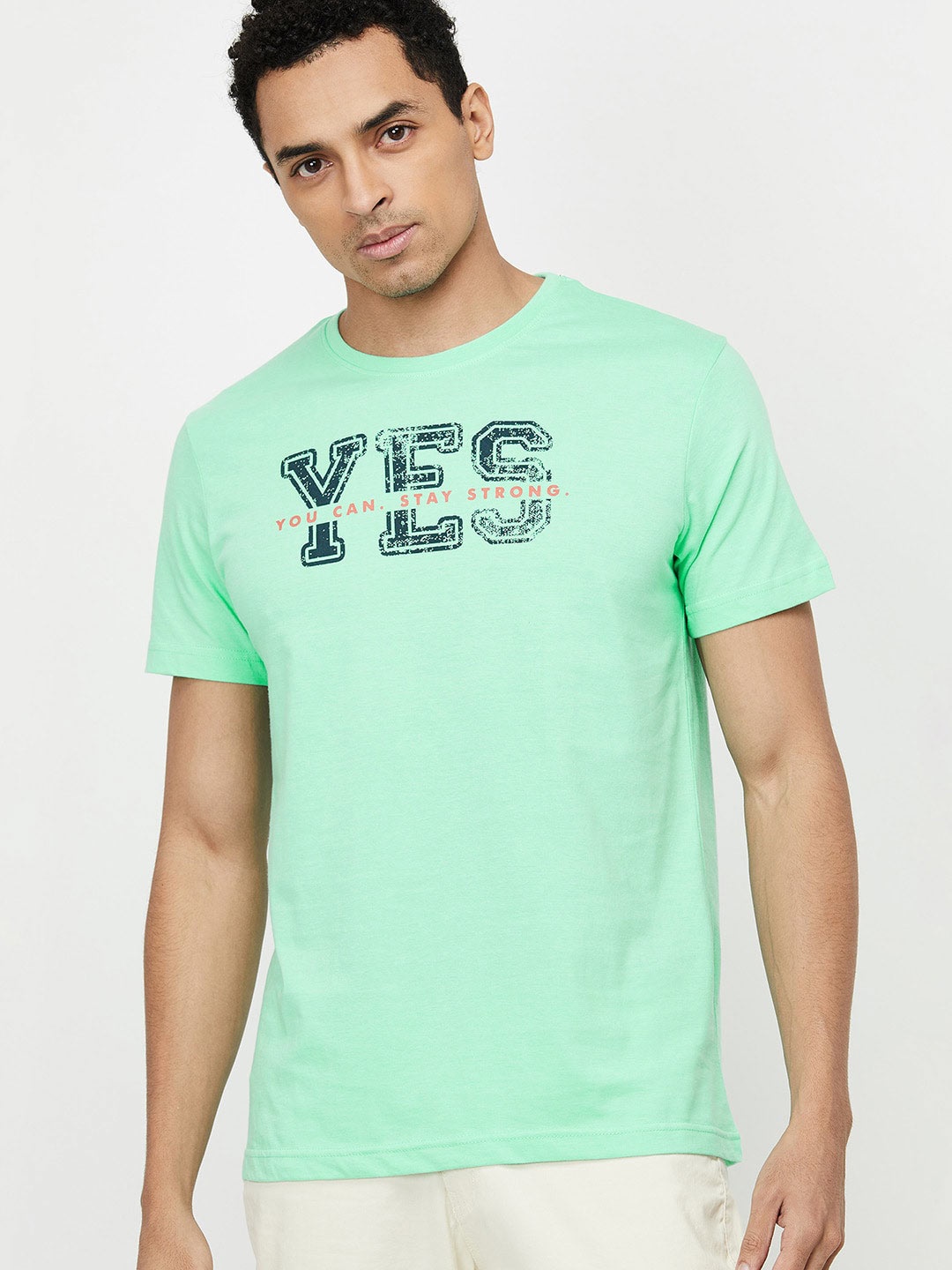 

max Men Green Typography Printed Applique T-shirt