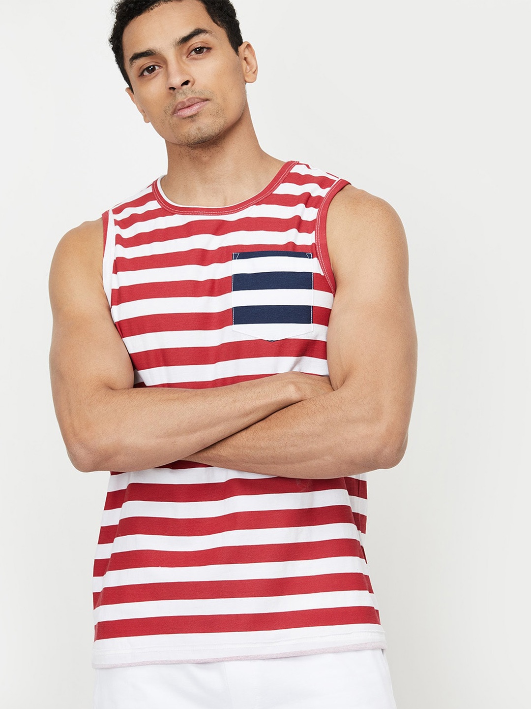 

max Men Red Striped T-shirt