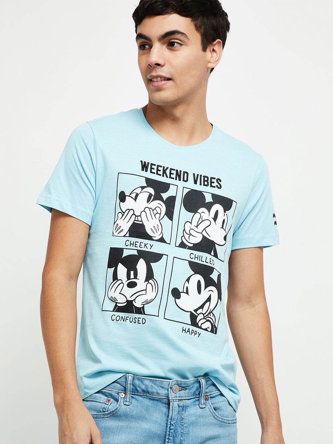 

max Men Blue Typography Printed T-shirt