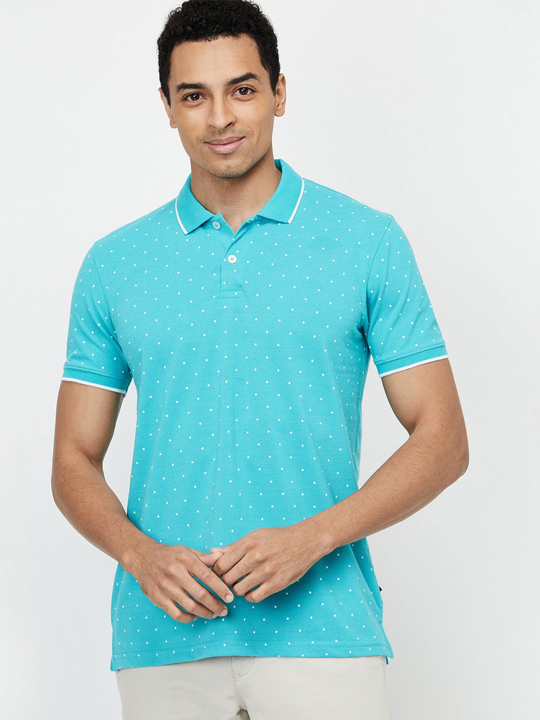 

max Men Blue Typography Printed Polo Collar T-shirt