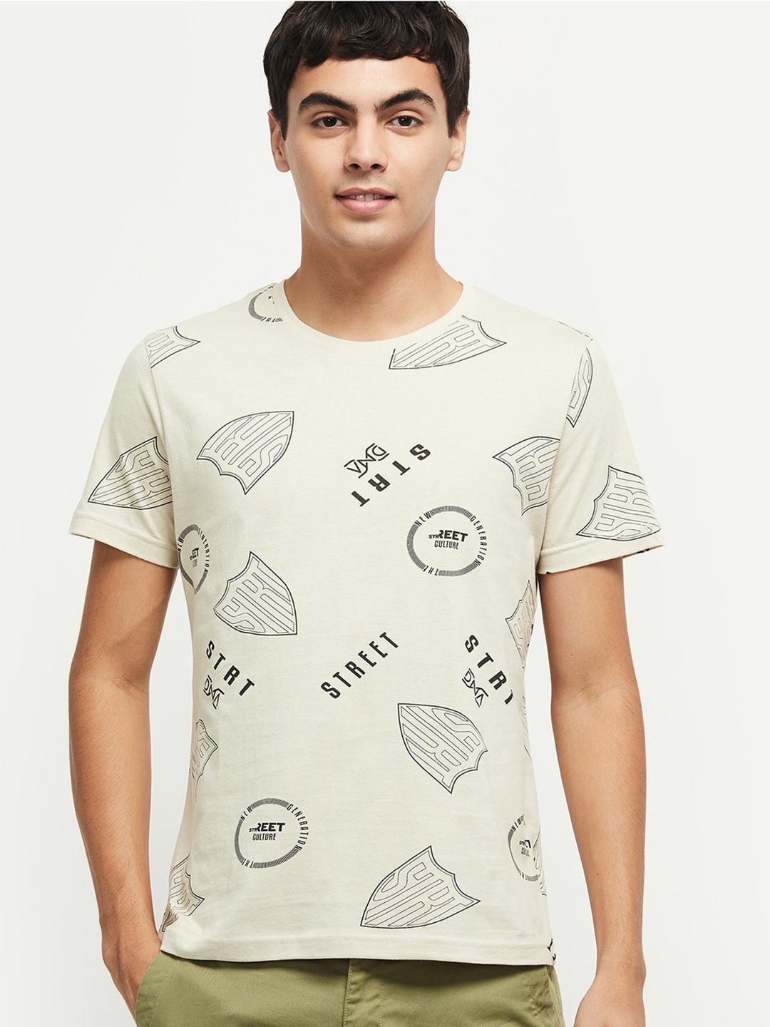 

max Men Beige Printed Raw Edge T-shirt