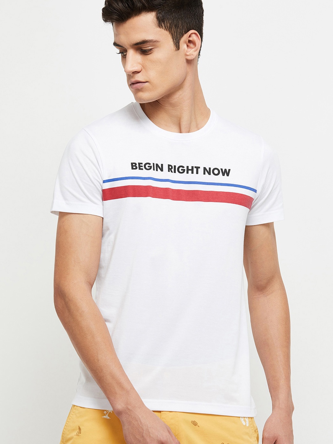 

max Men White Typography Applique T-shirt