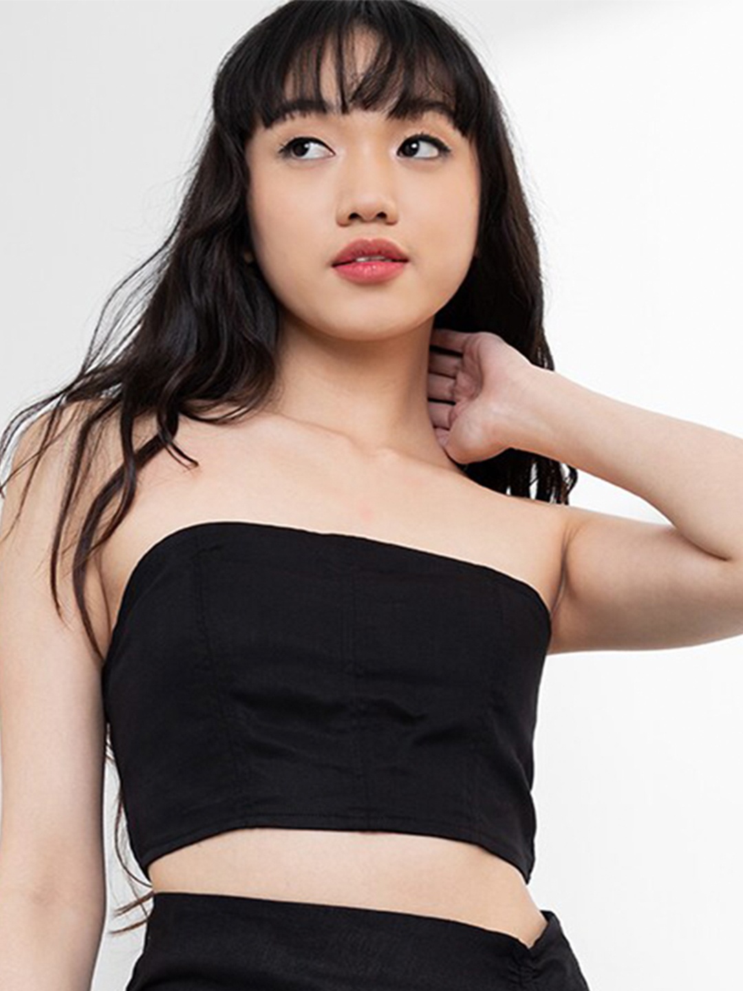 

ORIGIN BY ZALORA Black Smocked Monochrome Tube Crop Top