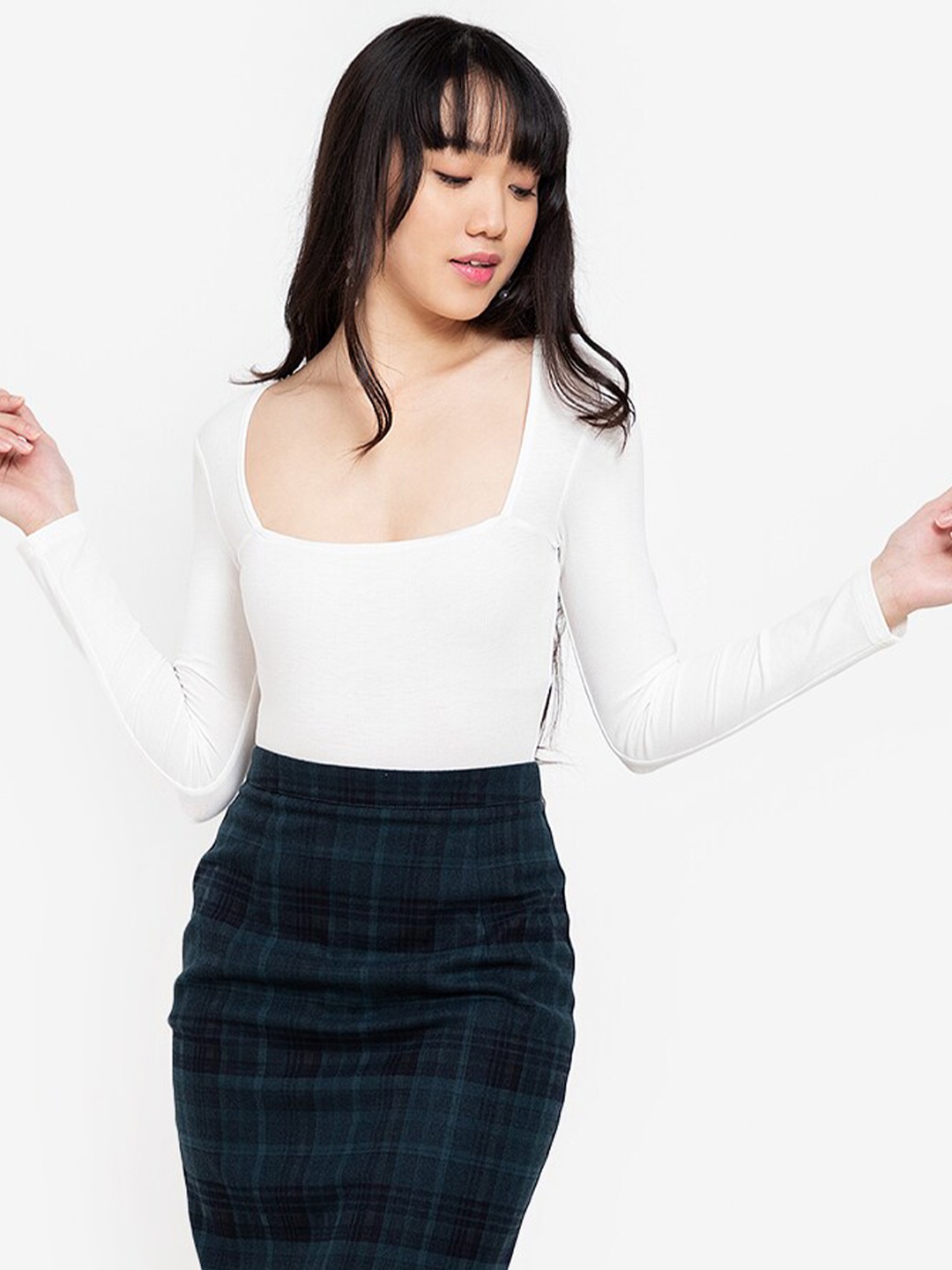 

ZALORA BASICS White Square Neck Knitted Rib Bodysuit