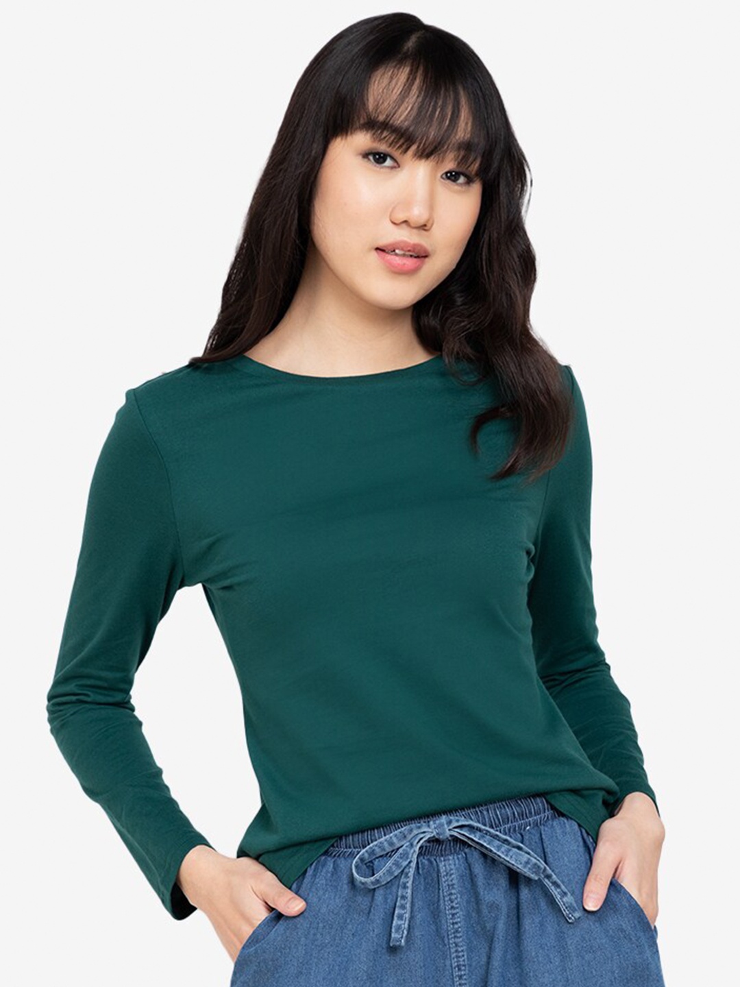 

ZALORA BASICS Green Solid Pullover Sweatshirt