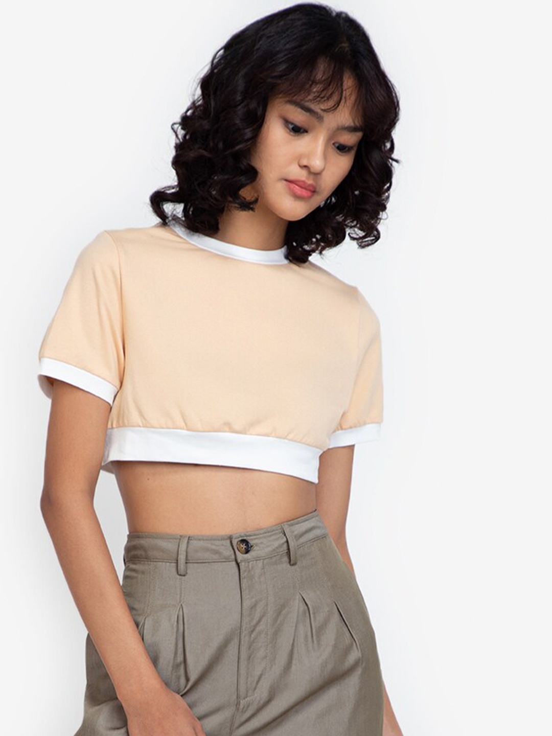 

ZALORA BASICS Peach-Coloured Contrast Trim Crop Top