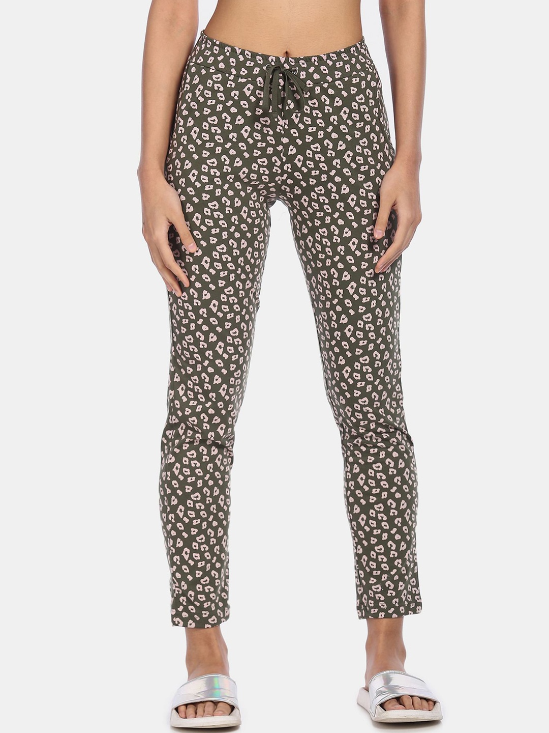

Sugr Women Green Animal Printed Lounge pant