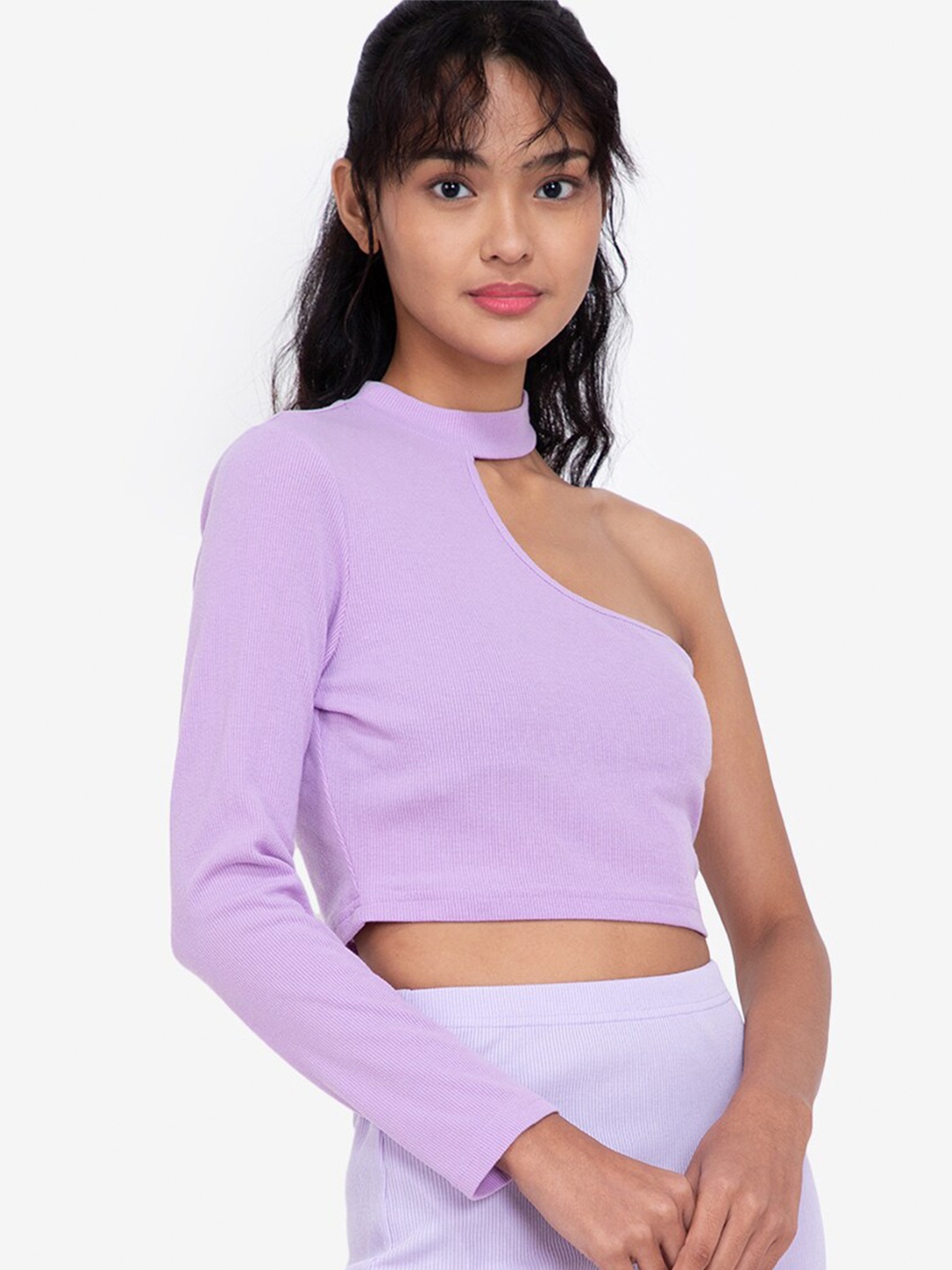 

ZALORA BASICS Purple Solid Crop Top With Cut Out Detailing