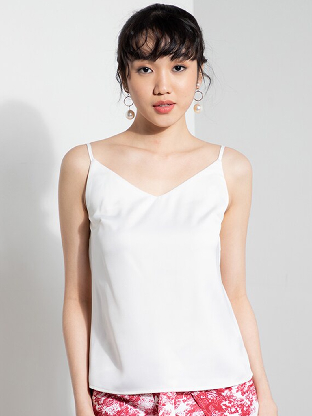 

ZALORA OCCASION White Solid Cowl Back Cami Top