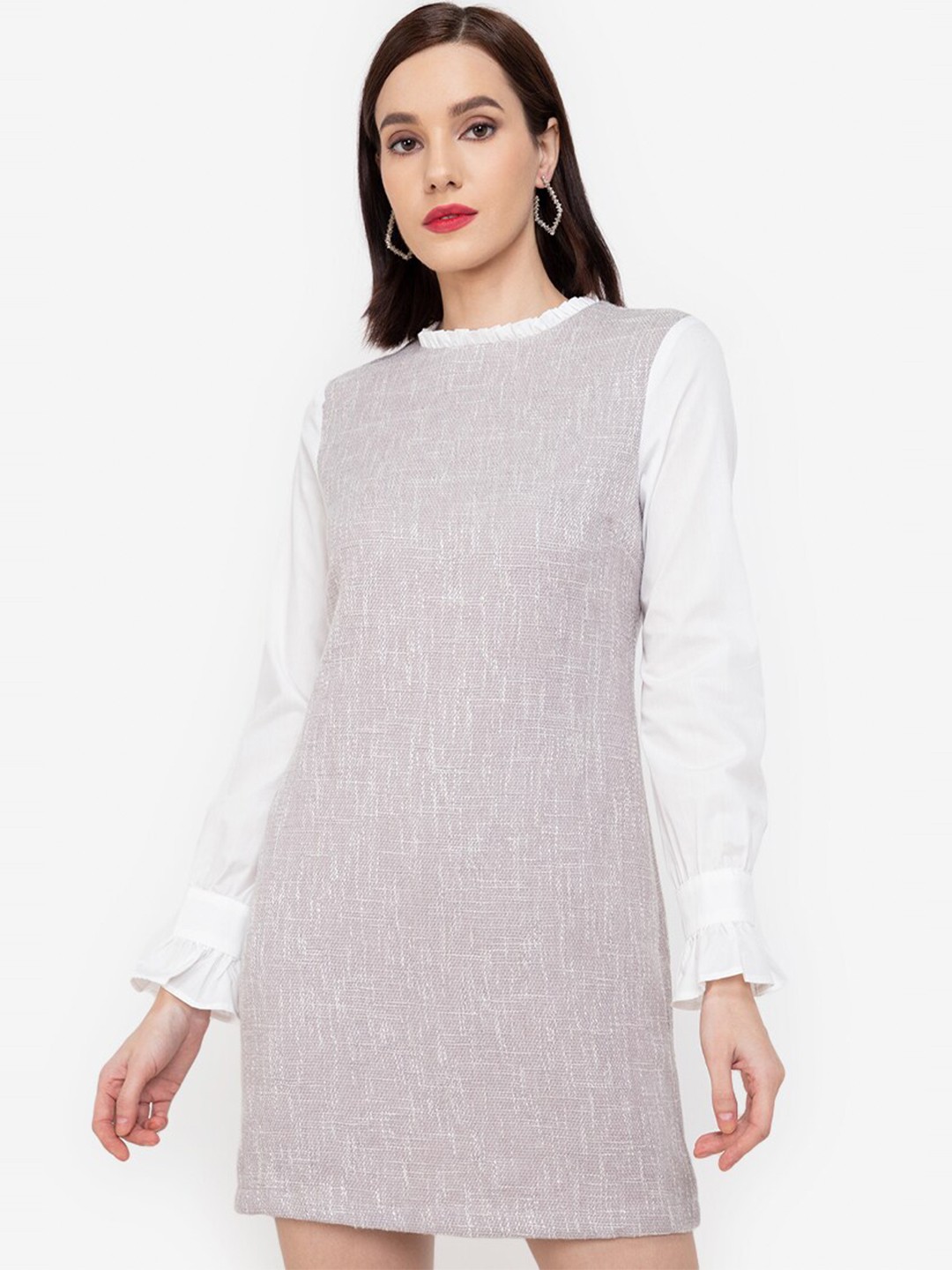 

ZALORA WORK Women Beige & White Colourblocked Longline Top