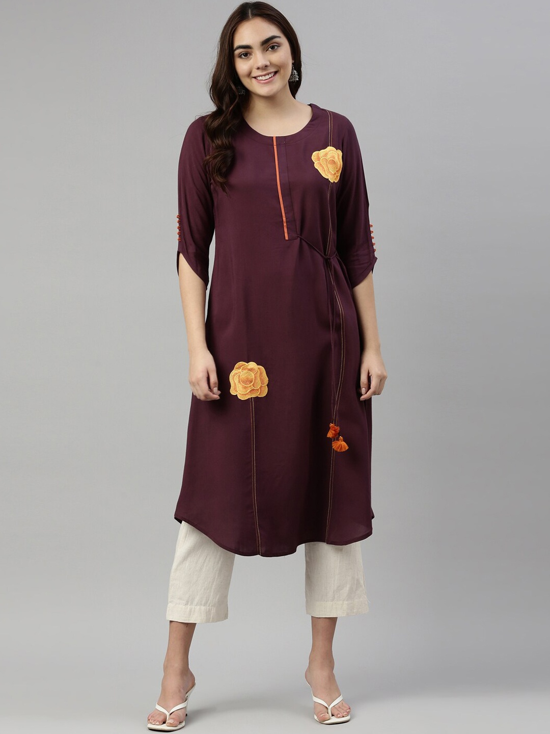 

Neerus Women Maroon Patchwork Kurta