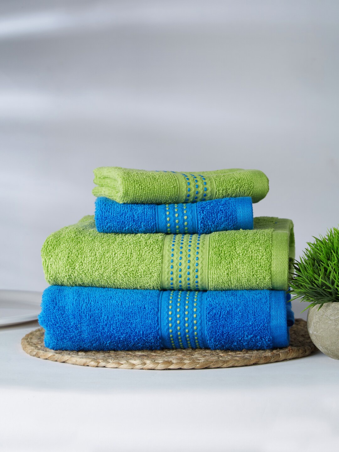 

SPACES Set of 4 Green & Blue Solid Pure Cotton 380 GSM Towel Set